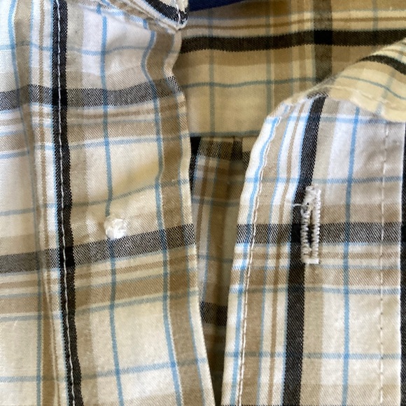 Basic Editions Blue and White Casual Button Down Shirt - Picture 4 of 5